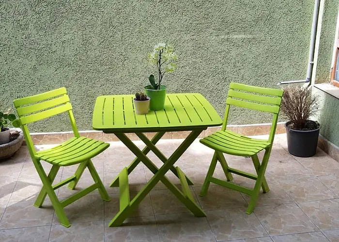 The Cozy Studio, Centre Apartment *